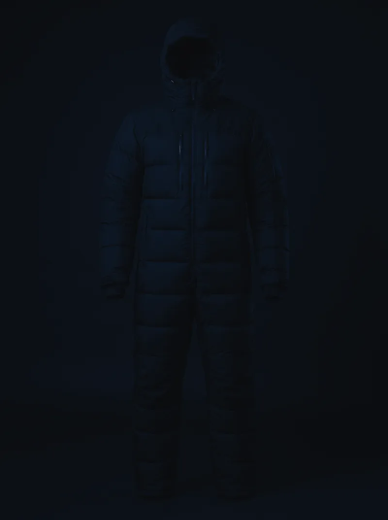 8000 Down Suit in black